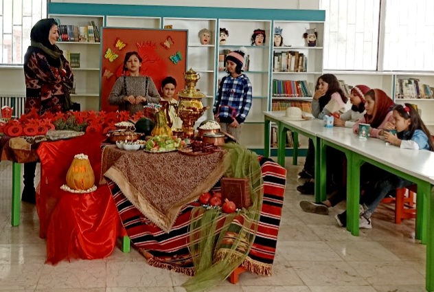 برگزاری ویژهبرنامهی "یلدای انار" در مرکز بومهن کانون تهران