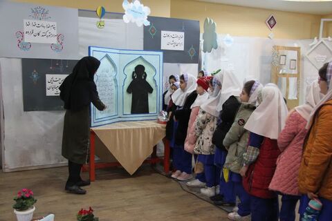 گزارش تصویری از نمایشگاه «نماز، چشمه نور» در مجتمع شهید فرخی ارومیه