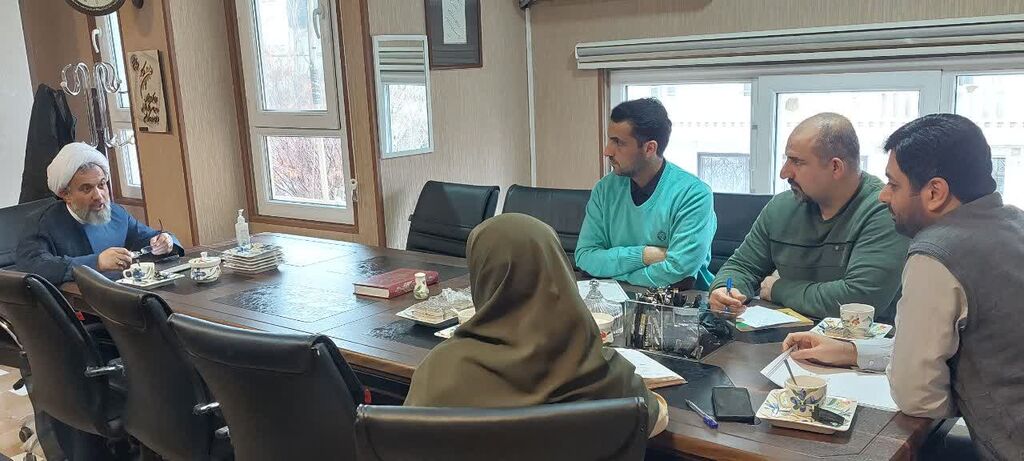 نشست مدیرکل کانون استان قزوین با معاون پرورشی آموزش و پرورش استان