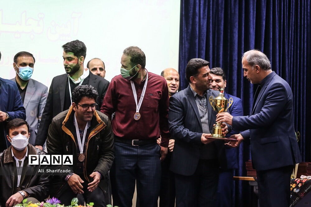 تیم فوتسال کانون در مسابقههای ورزشی وزارت آموزش و پرورش سوم شد