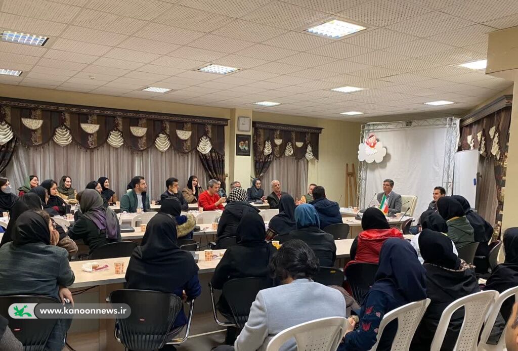 نشست همفکری مسوولان و مدرسان کانون زبان استان گلستان