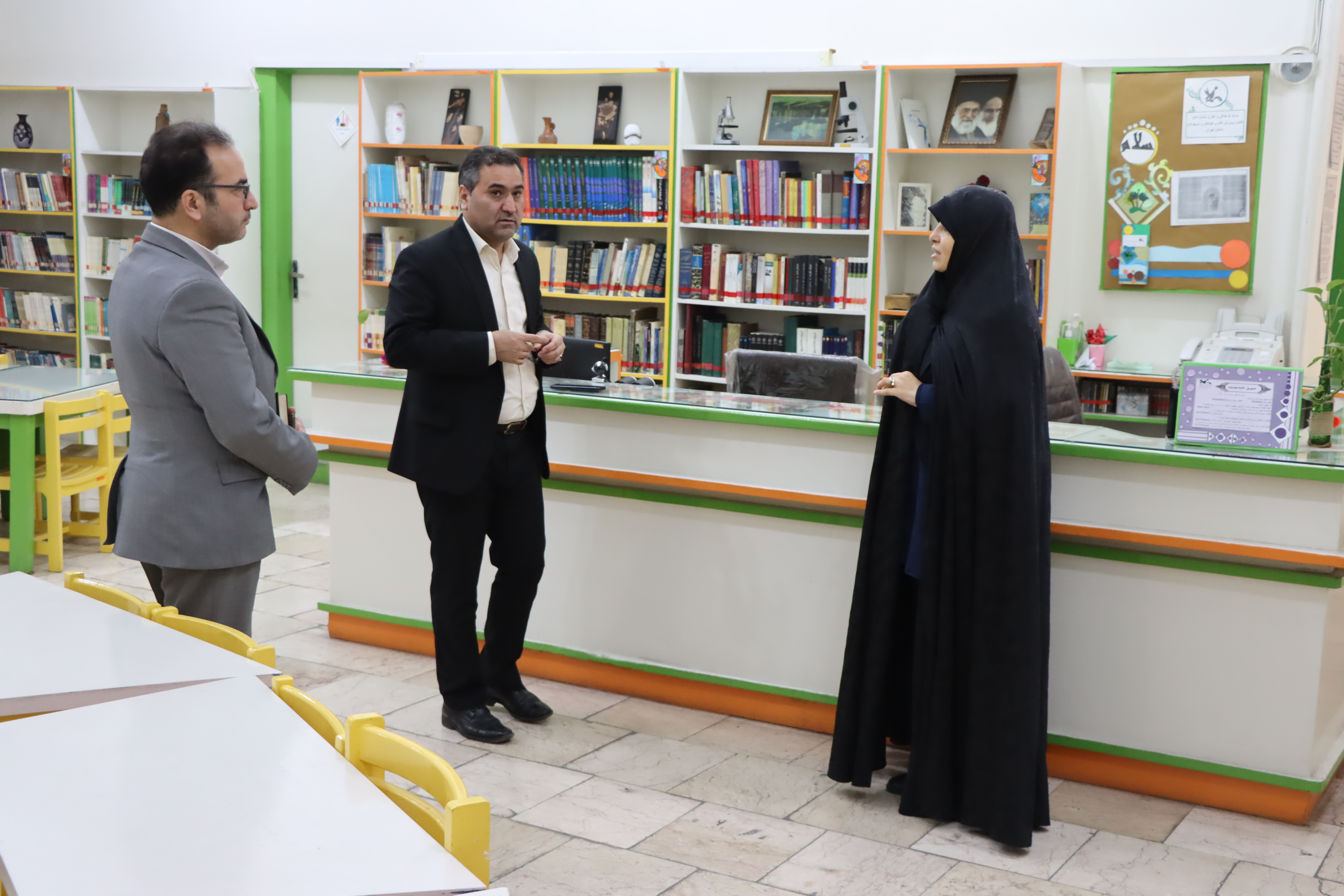 بازدید سرپرست اداره کل و معاون اداری مالی از مراکز کانون استان تهران