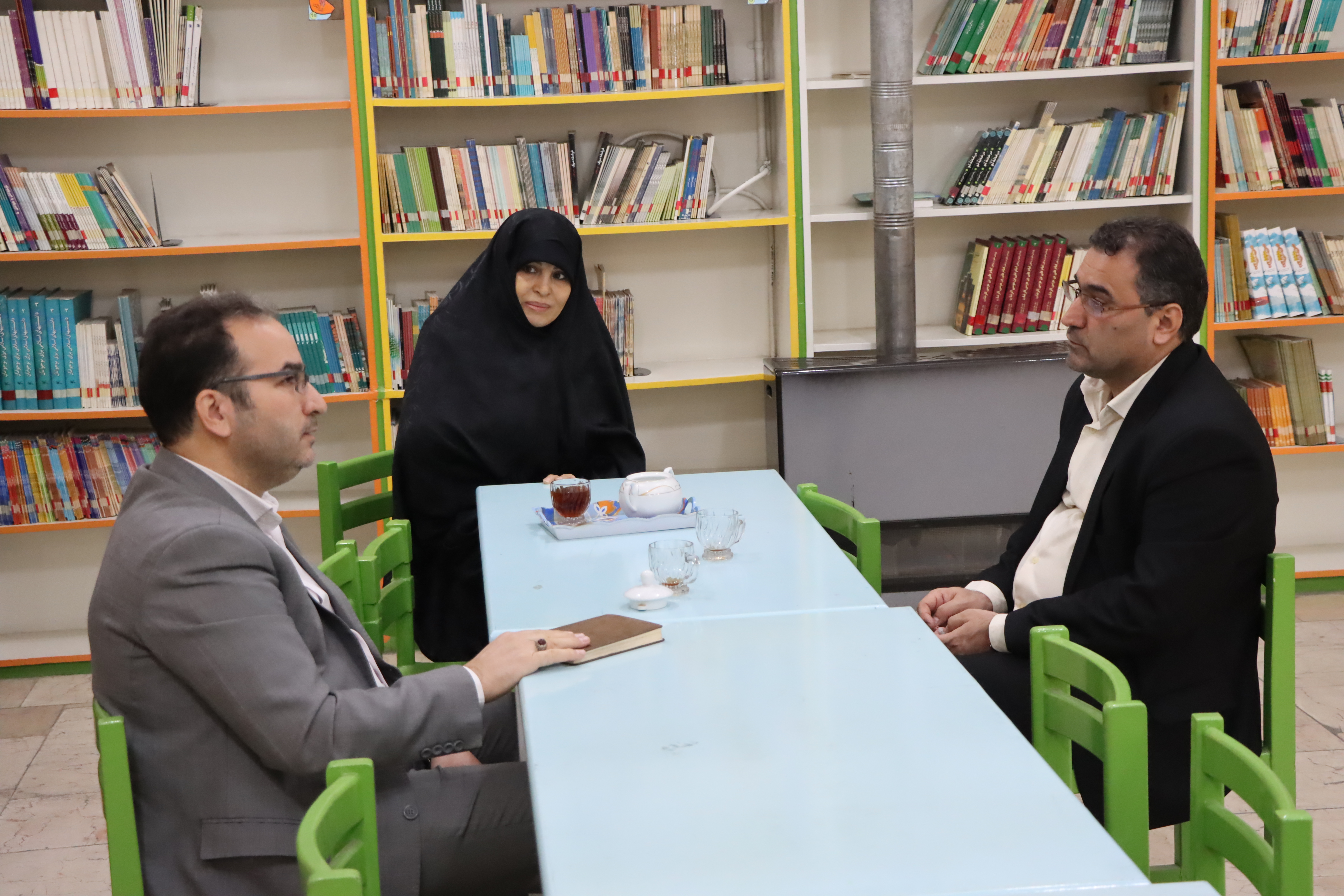 بازدید سرپرست اداره کل و معاون اداری مالی از مراکز کانون استان تهران