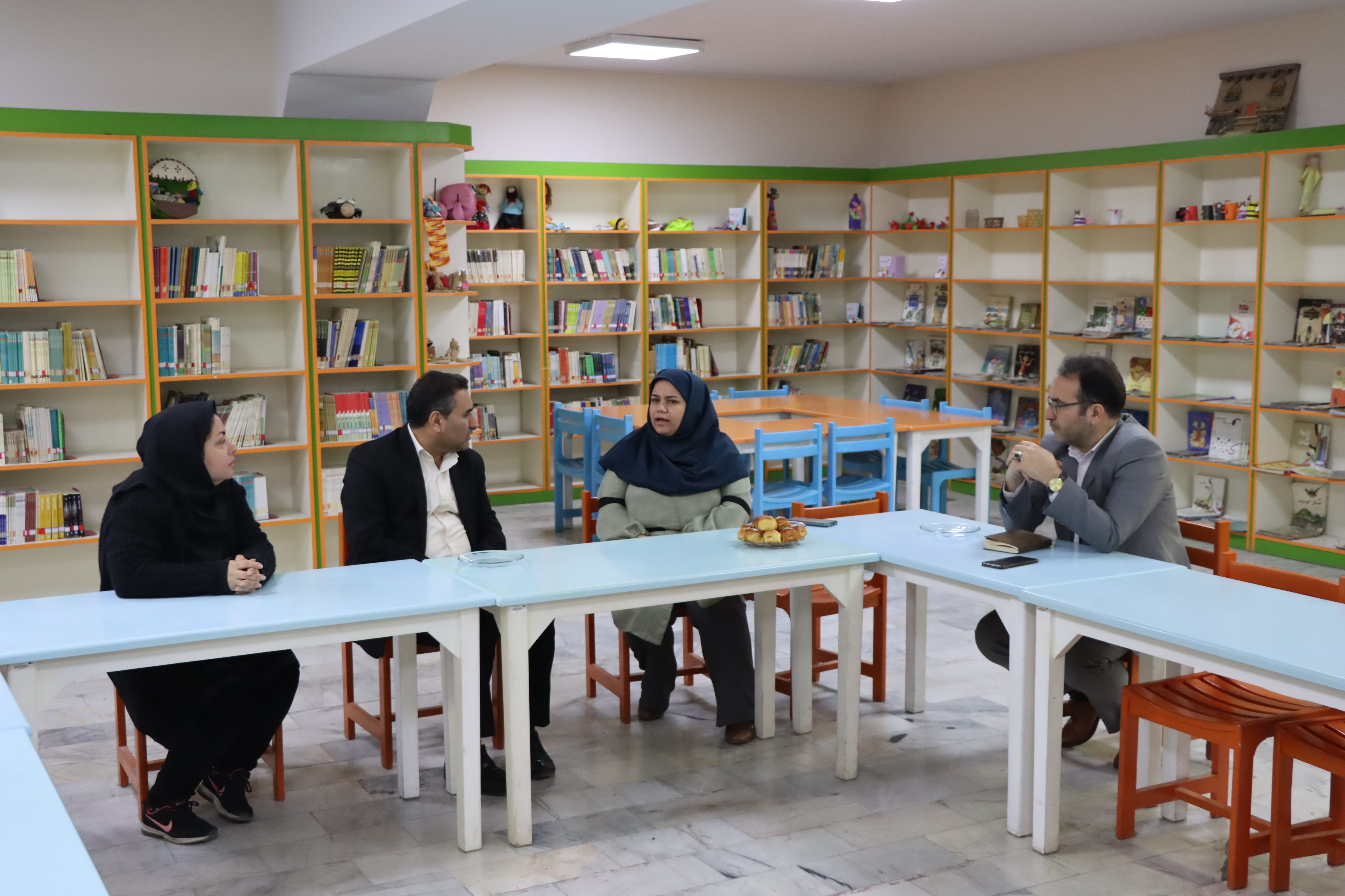 بازدید سرپرست اداره کل و معاون اداری مالی از مراکز کانون استان تهران