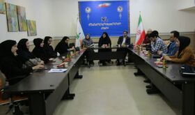 نخستین جلسه مسئولین و مدرسان کانون زبان استان ایلام با مدیرکل کانون استان برگزار شد