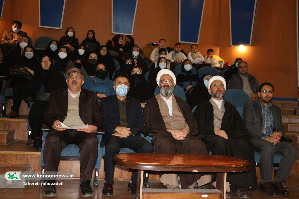 آیین اختتامیه جشنوارهی مشق عشق در سمنان/ حاجقاسم سلیمانی افسانه نیست