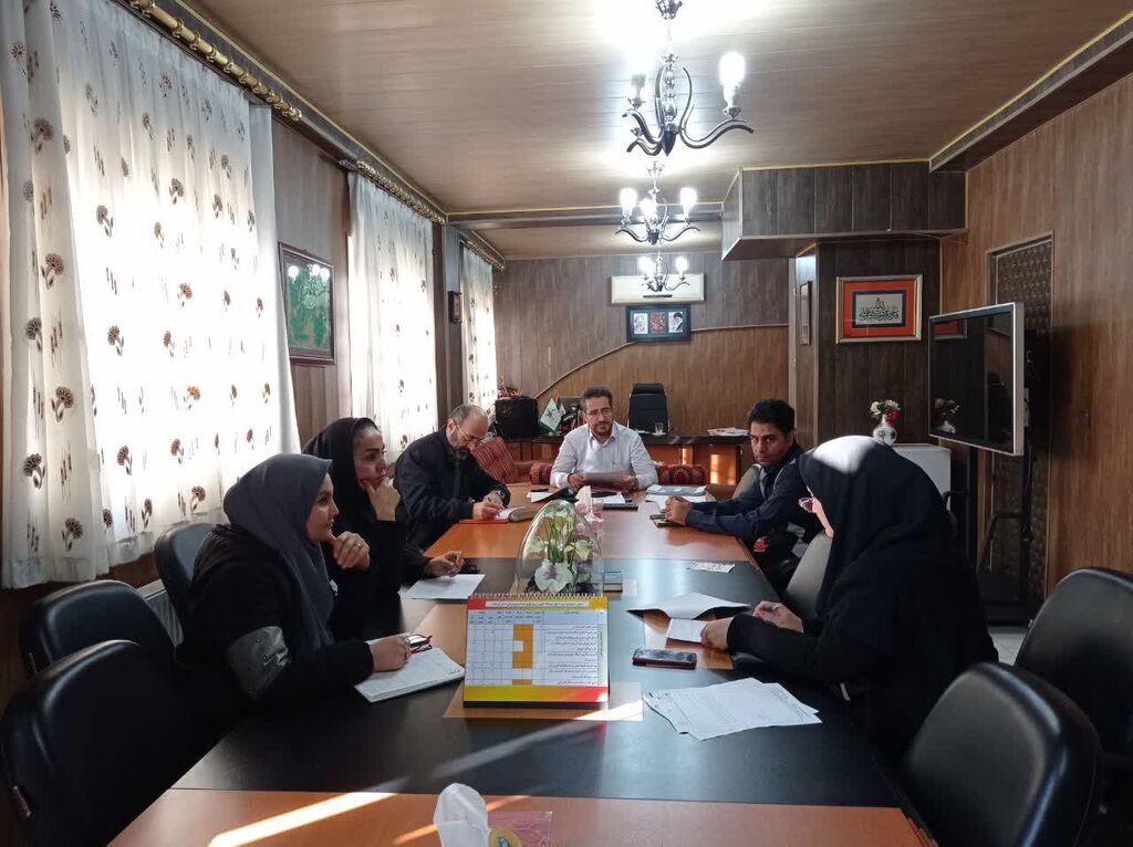 کمیته کانون مدرسه کمیته طرح کانون_ مدرسه کانون کرمانشاه دوشنبه ۱۲ دی ماه ۱۴۰۱ در دفتر مدیر کل کانون استان برگزار گردید.