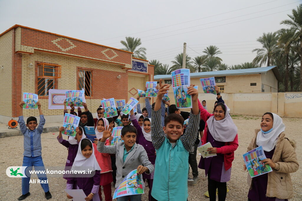 پیک امید کانون بوشهر به روستای تنگ زرد رسید پیک امید کانون استان بوشهر به روستای تنگ زرد رسید