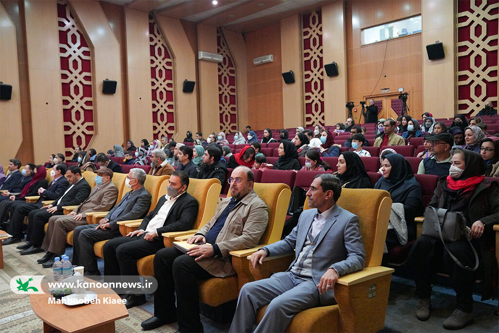 جایزههای جشنواره ملی نقاشی «سرزمین افسانهها» اهدا شد