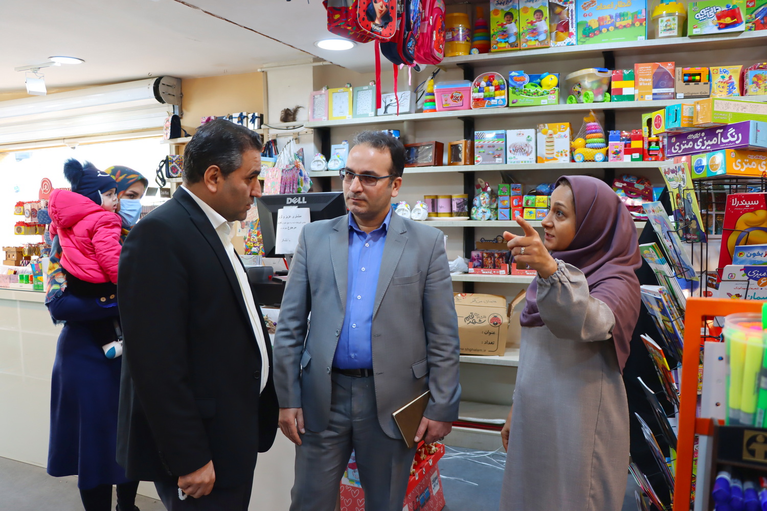 بازدید سرپرست اداره کل و معاون اداری مالی از مراکز کانون استان تهران