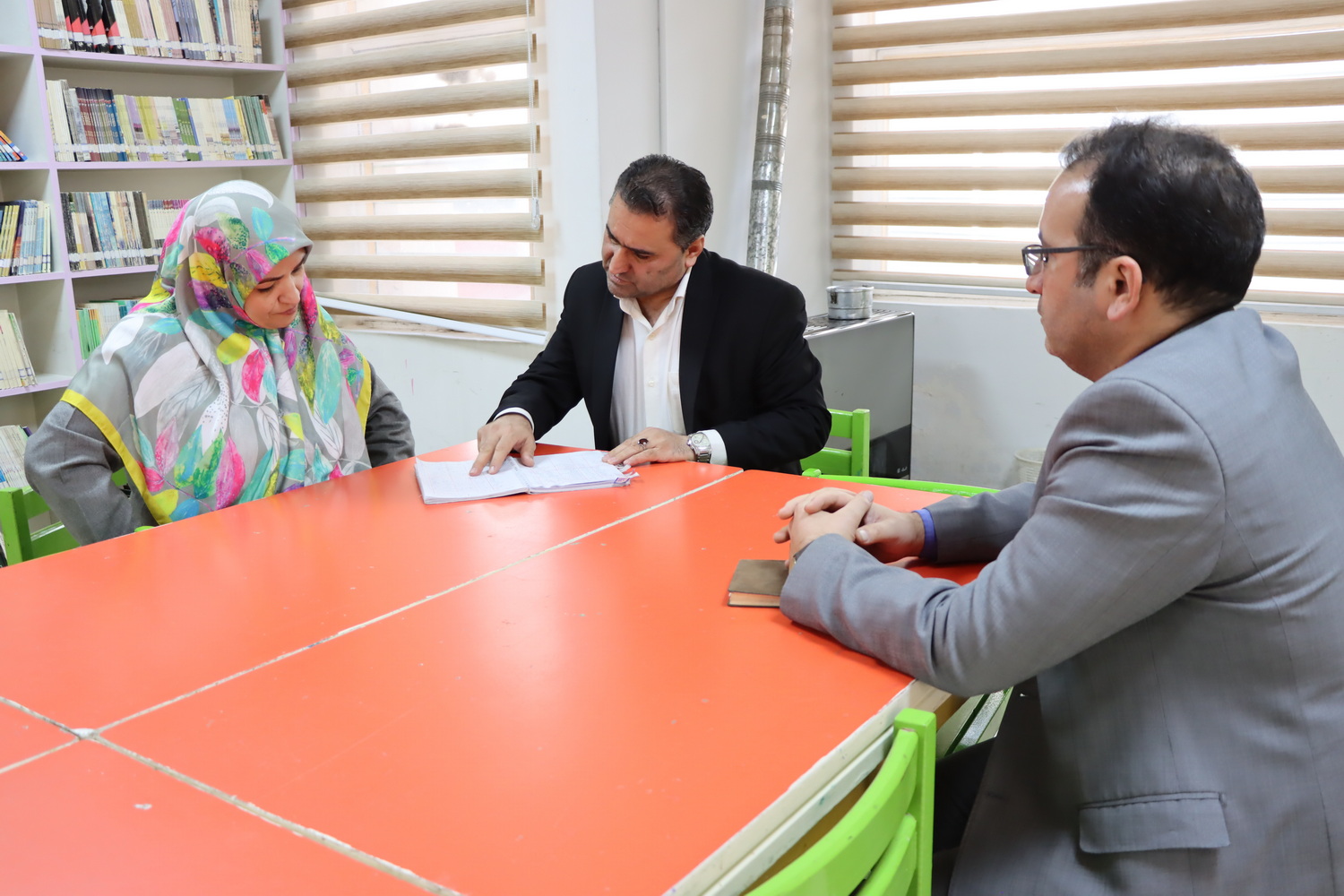 بازدید سرپرست اداره کل و معاون اداری مالی از مراکز کانون استان تهران