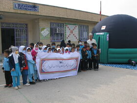 پیک امید کانون استان بوشهر میهمان بچه های روستای تل اشکی شد