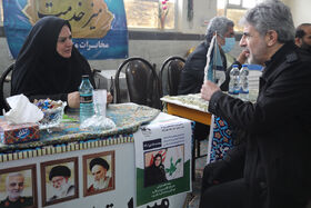 میز ارتباط مردمی در حاشیه اجلاس استانی نماز
