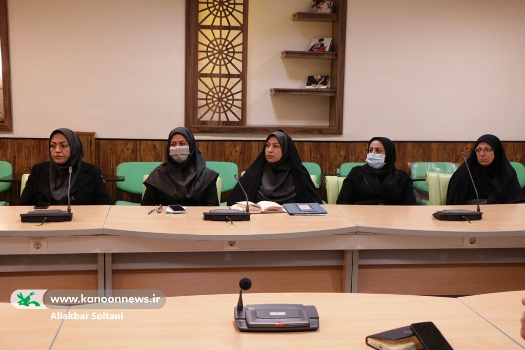 نخستین جلسه هماهنگی و برنامهریزی کمیته کودک و نوجوان دهه فجر برگزار شد