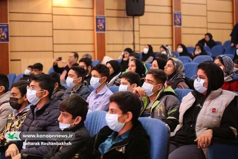 اجراهای بخش زبان اشاره جشنواره بین‌المللی قصه‌گویی در سالن ارشاد یزد