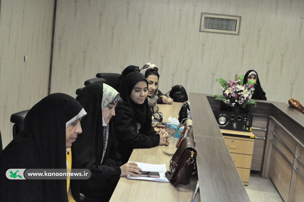 ورکشاپ دست سازه‌های گلی برای مربیان کانون مساجد