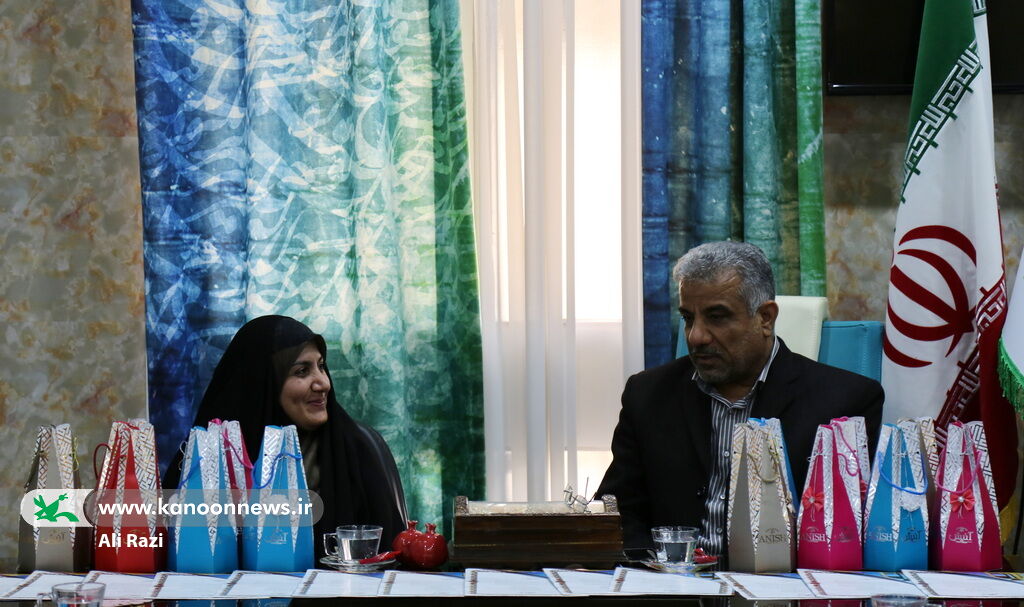 تقدیر فرماندار بوشهر از بانوان شاغل در کانون شهرستان