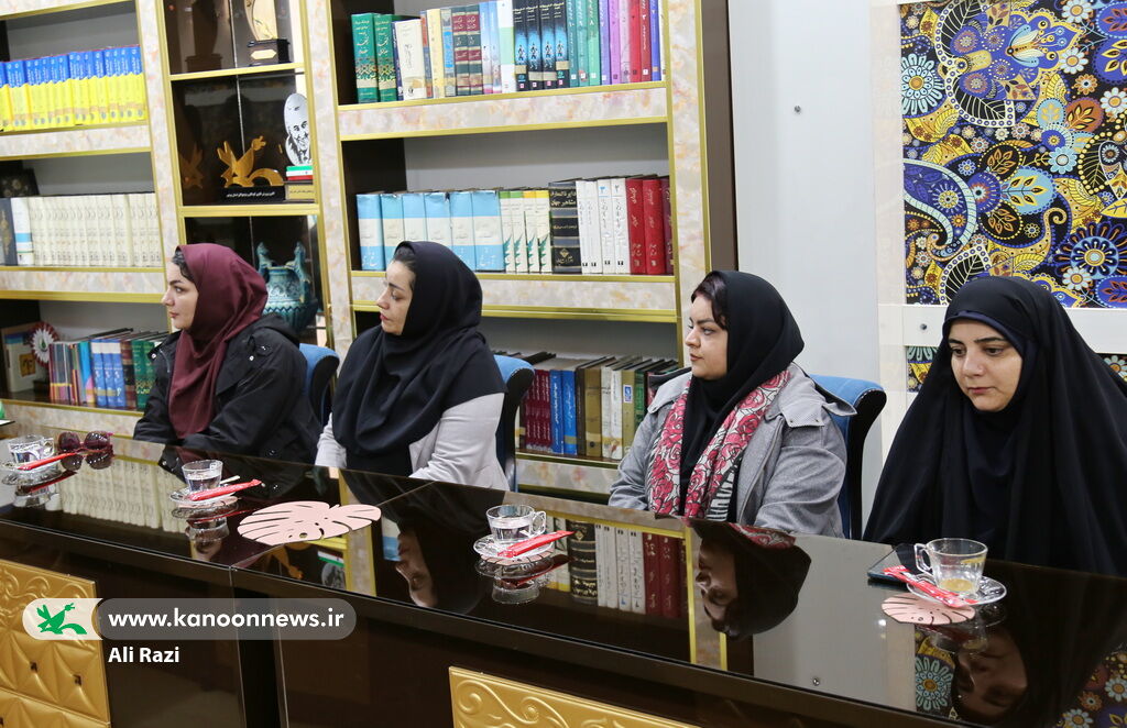 تقدیر فرماندار بوشهر از بانوان شاغل در کانون شهرستان