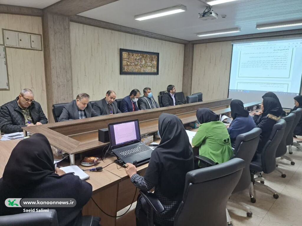 اولین جلسه بررسی شیوه‌نامه طرح کانون مدرسه در زنجان