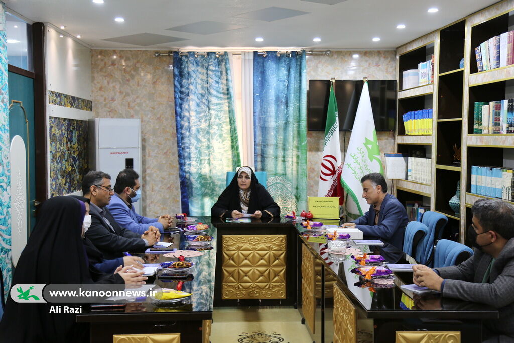 سومین نشست کمیته کودک و نوجوان دهه فجر استان بوشهر با حضور اعضا کمیته برگزار شد