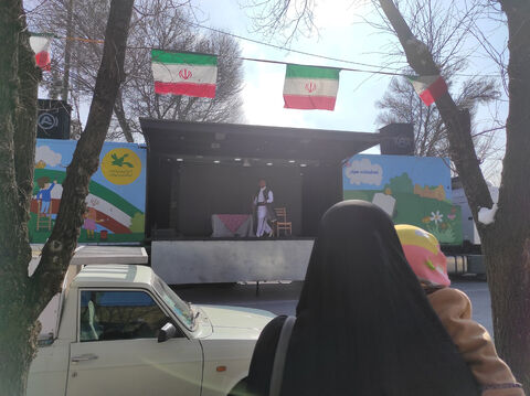اجرای نمایش تماشاخانه سیار کانون در هفته فرهنگی خمین