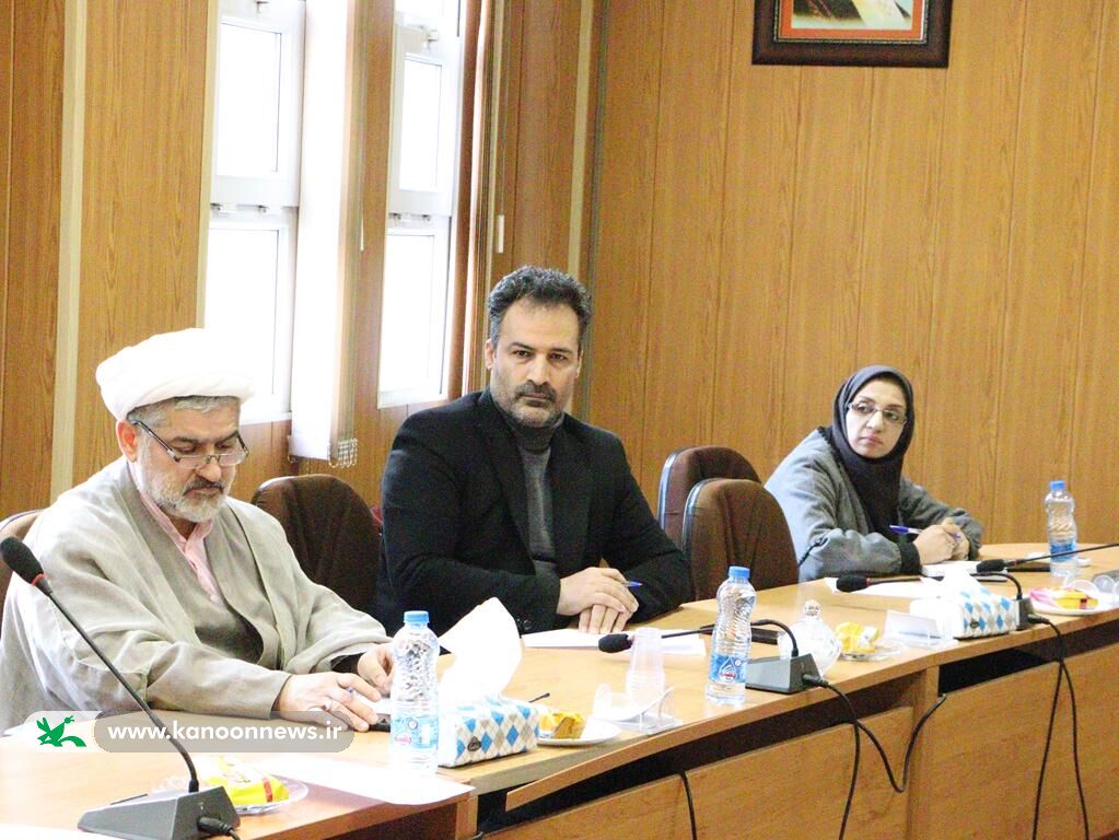 جلسه کارگروه کودک و نوجوان ستاد بزرگداشت دهه فجر استان گلستان برگزار شد