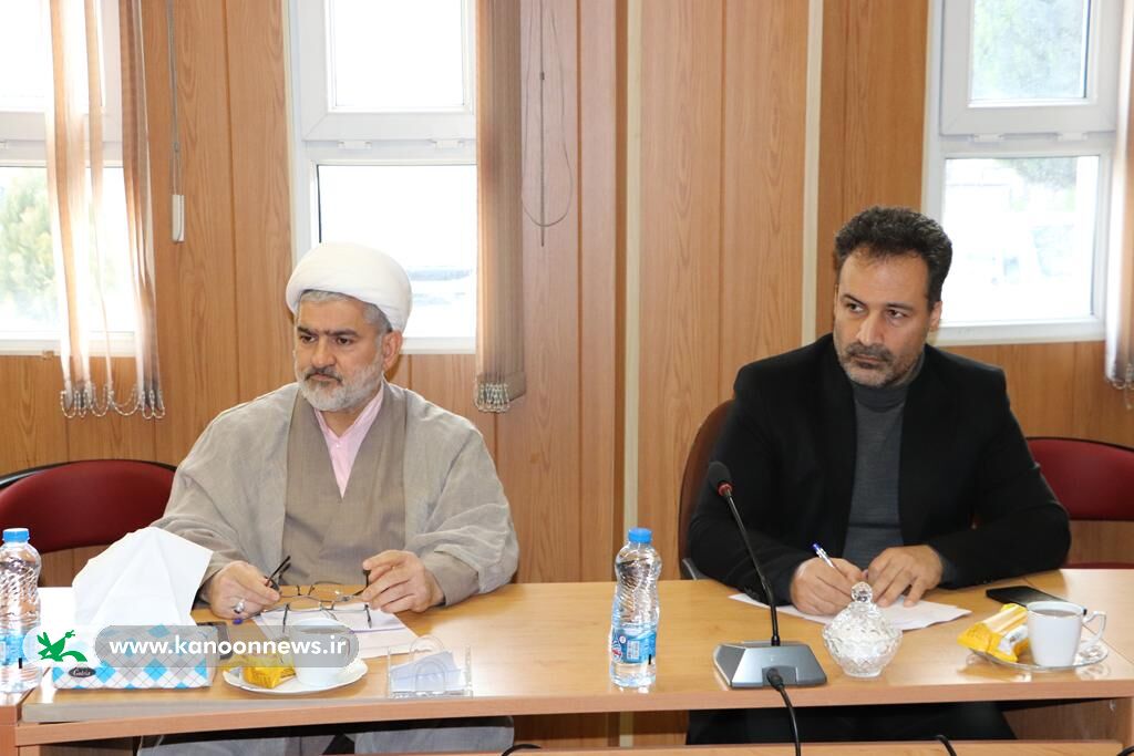 جلسه کارگروه کودک و نوجوان ستاد بزرگداشت دهه فجر استان گلستان برگزار شد