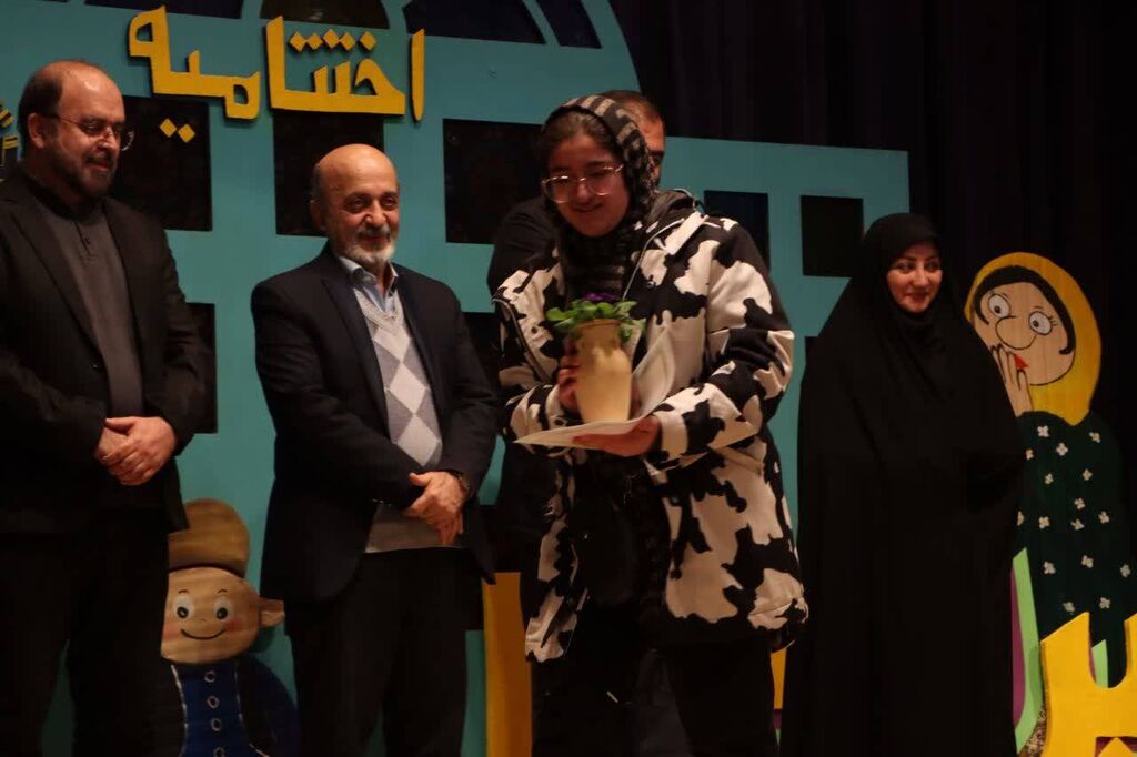 آیین پایانی جشنواره قصهگویی «البرز قوی» در کرج برگزار شد