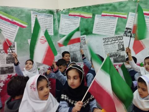 اولین روز از دهه ی مبارک فجر انقلاب اسلامی در مراکز کانون کردستان