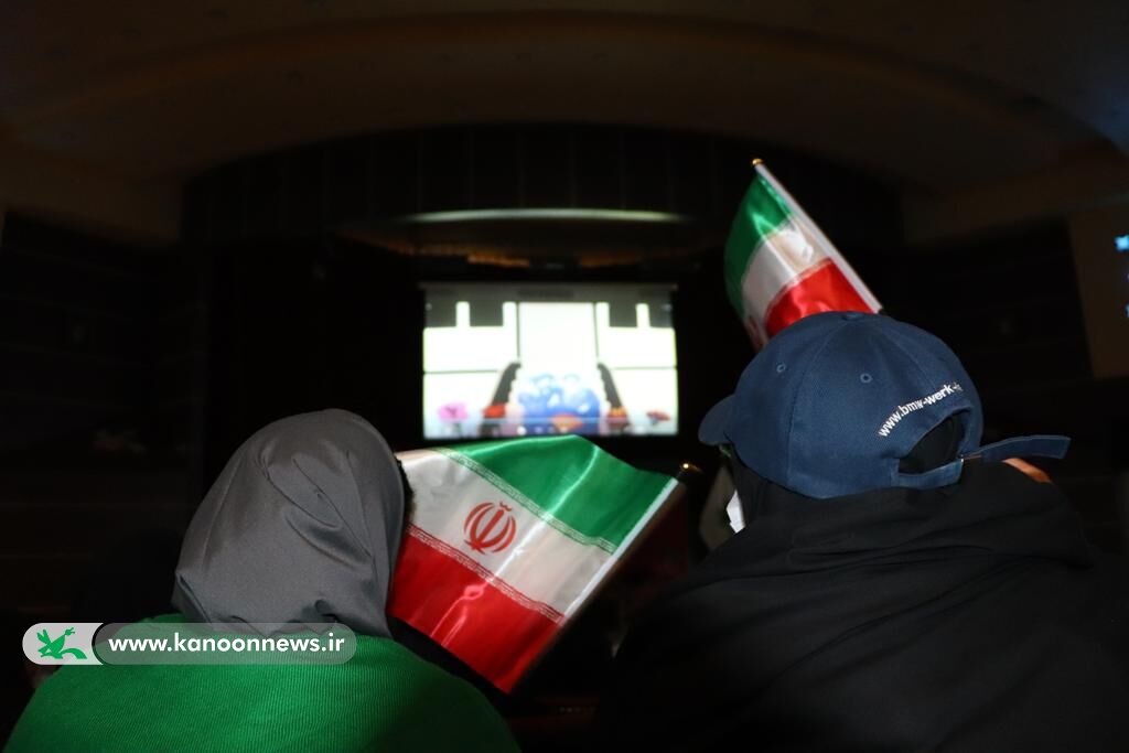 دهه نودیهای گرگان پای کار انقلاب