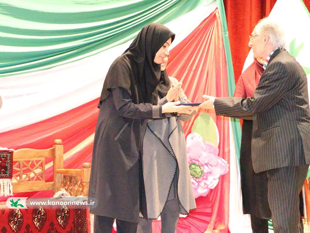 دهه نودیهای گرگان پای کار انقلاب