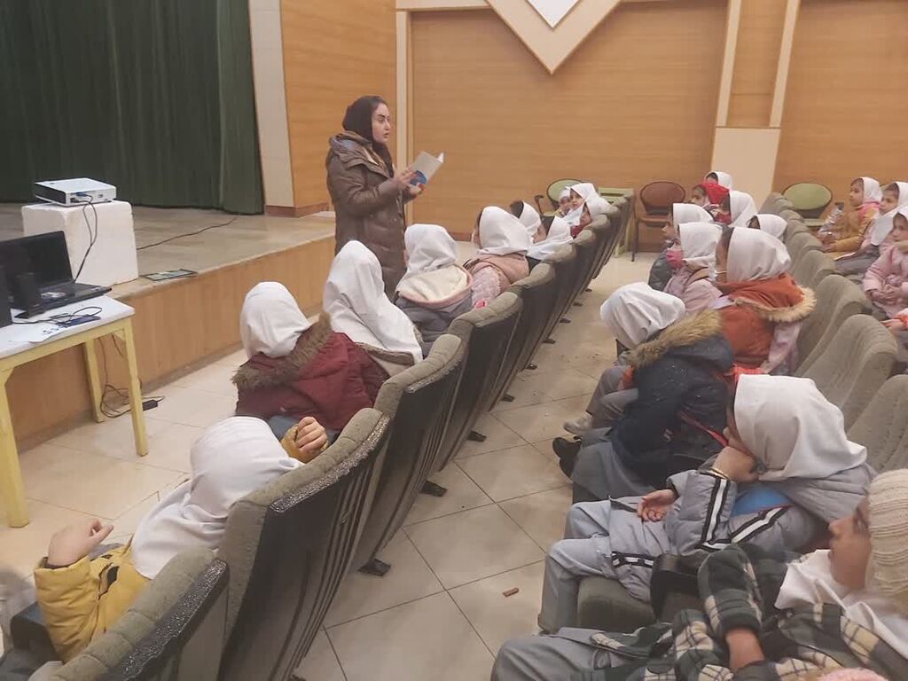 گرامیداشت اولین روز ایام الله دهه فجر در مراکز کانون البرز