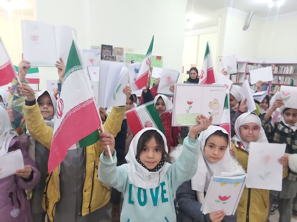 گرامیداشت اولین روز ایام الله دهه فجر در مراکز کانون البرز