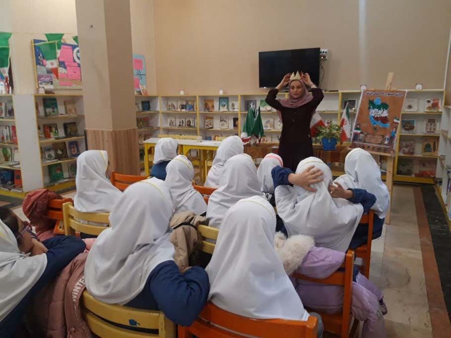 گرامیداشت اولین روز ایام الله دهه فجر در مراکز کانون البرز