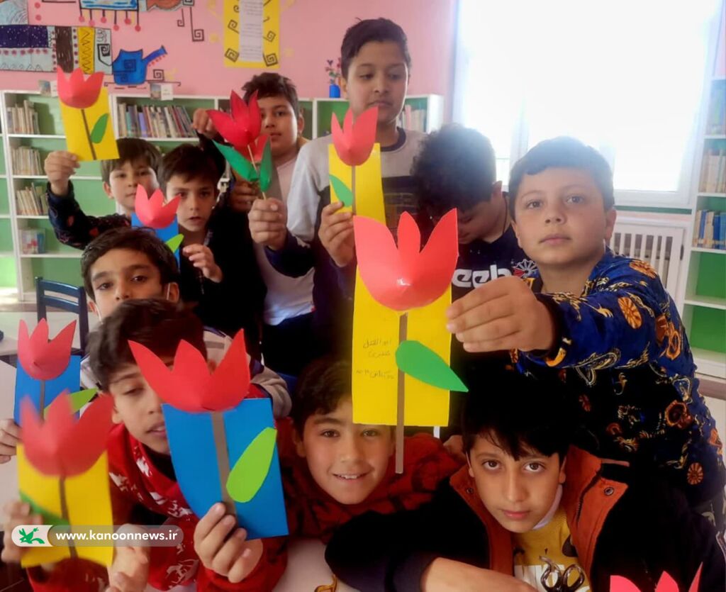 استقبال کودکان و نوجوانان زرین‌آبادی از برنامه‌های دهه فجر 