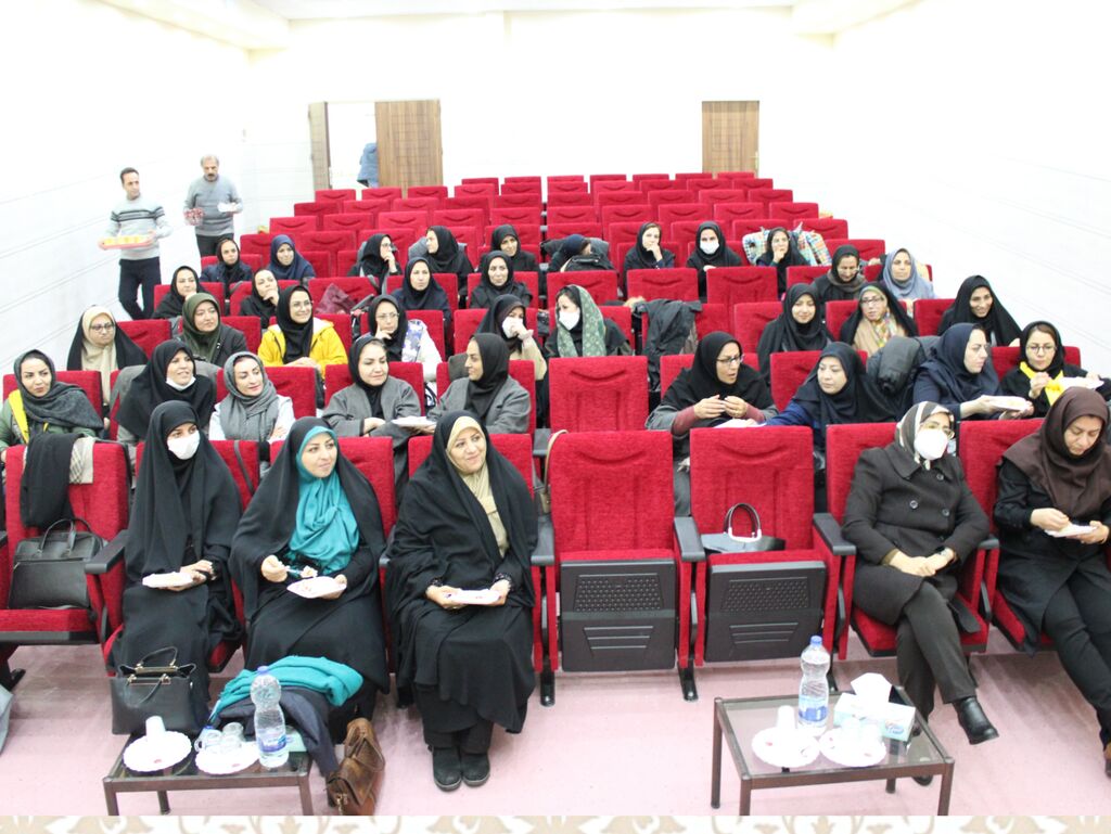 جشن انقلاب ویژه بانوان کانون پرورش فکری کودکان و نوجوانان استان همدان برگزار شد