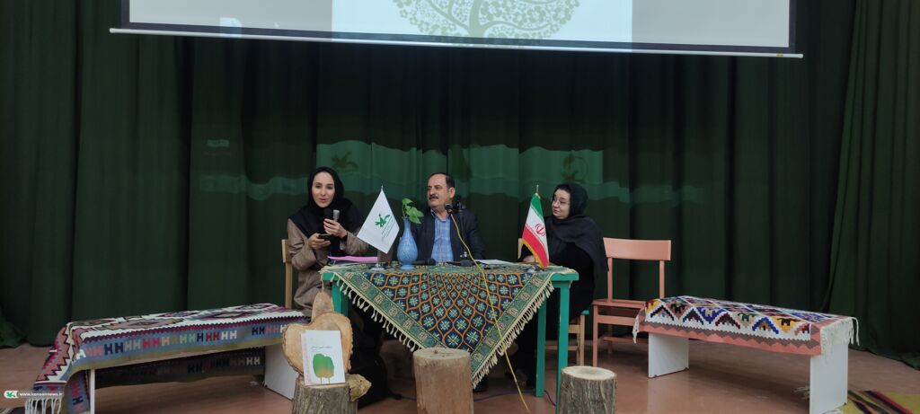 برگزاری محفل ادبی «بهمن در سکوت خیس درختان» در قم