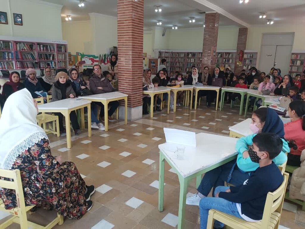 کارگاه‌های «پدر و فرزند» و «خانواده‌ی ایرانی» در مراکز کانون کرج برگزار شد