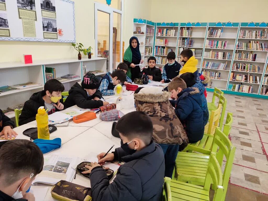 حضور دانش آموزان البرزی طرح کانون- مدرسه در فعالیتهای دهه فجر