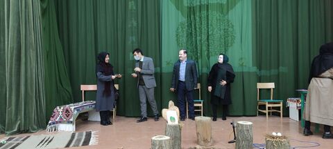 گزارش تصويری نشست ادبی " بهمن در سكوت خيس درختان"