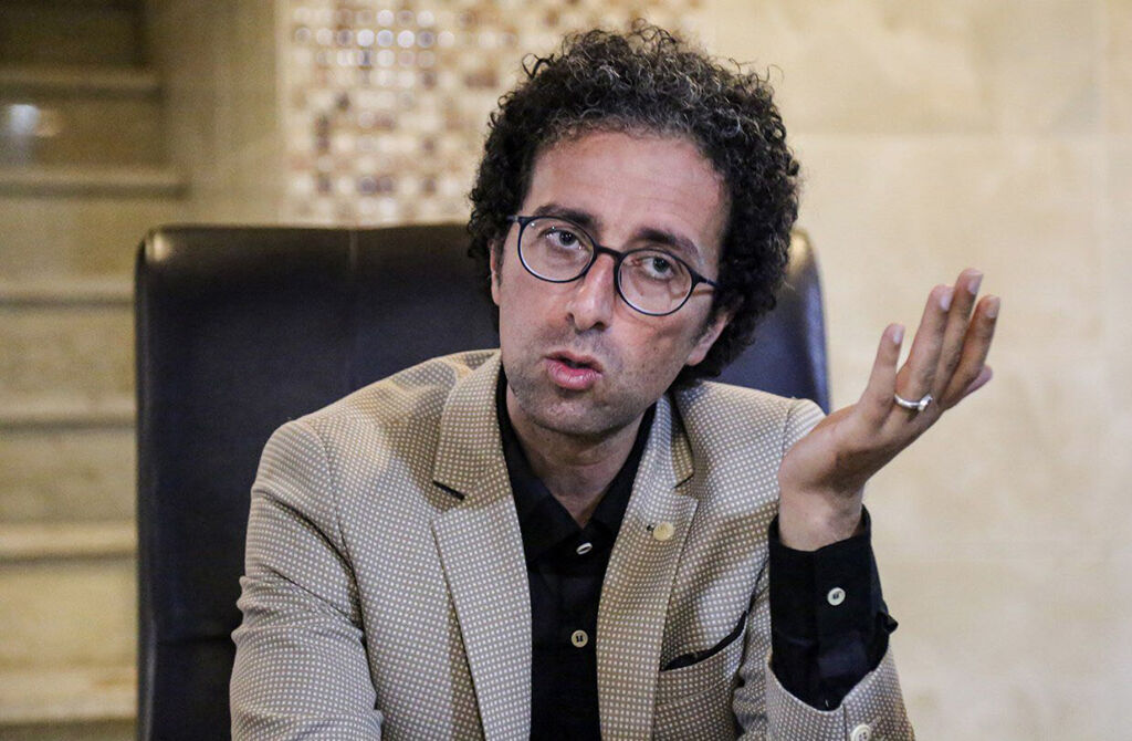 فروپاشی خانواده آسیبزا و سینما فرهنگساز است The collapse of the family is traumatic and the cinema is culture-creating