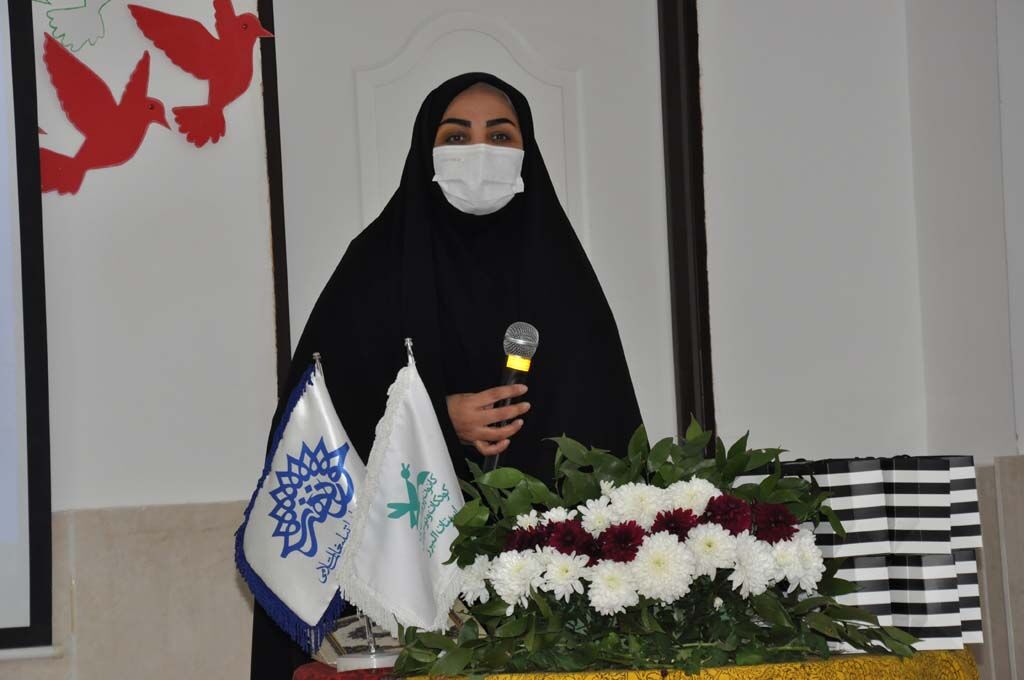 برگزاری آیین تجلیل از برگزیدگان و گشایش نمایشگاه مسابقه نقاشی «خانواده من» در کرج