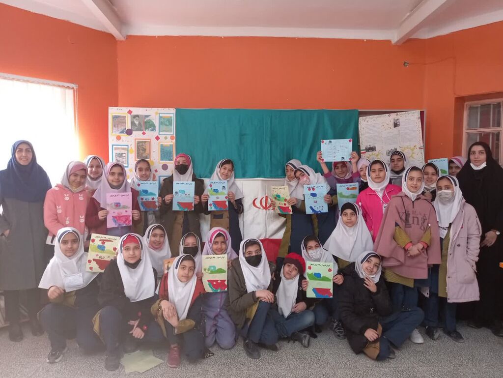 ششمین روز از بهار انقلاب اسلامی در مراکز فرهنگی هنری کانون پرورش فکری کودکان و نوجوانان استان همدان