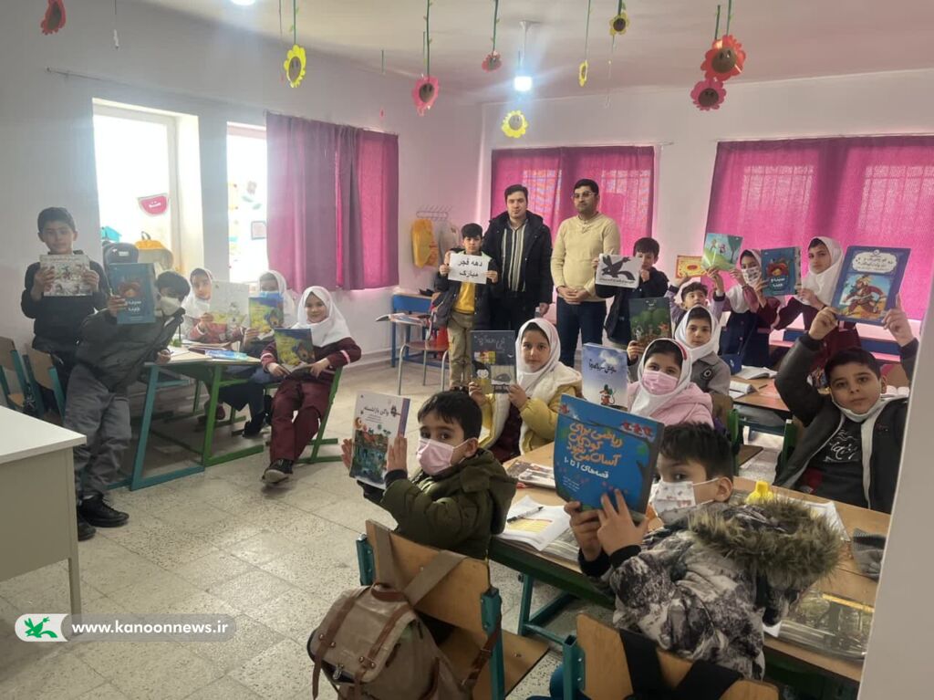 ویژه برنامههای کتابخانههای سیار روستایی دندی، سجاس و قرهپشتلو در مناطق کم برخوردار