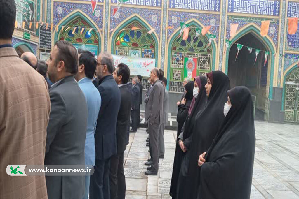 تجدید میثاق کانونیهای سمنان با امام(ره) و شهدا در آغازینروز از دهه فجر