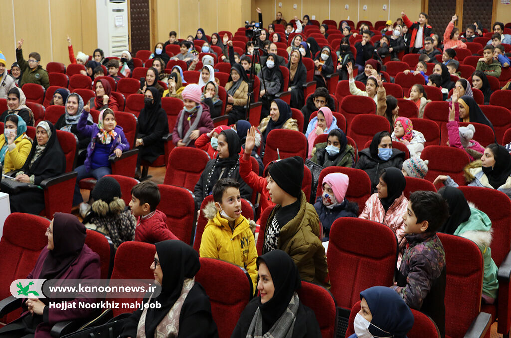 بهارانه در بهمن؛ فجرانهای که در شوق کودکان شکفت