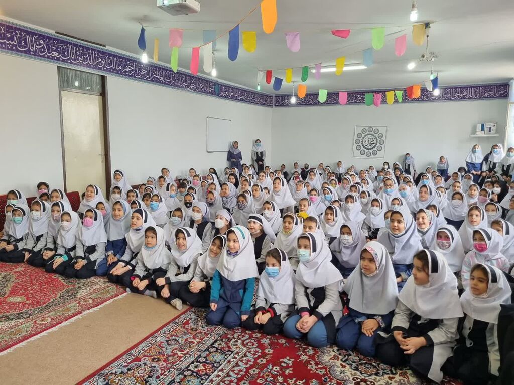 پیک امید کانون پرورش فکری کودکان و نوجوانان در پایگاه هوایی شهید نوژه