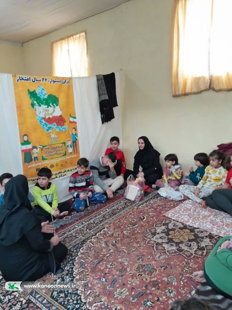 اجرای برنامههای فرهنگی هنری برای کودکان زلزله زده خوی