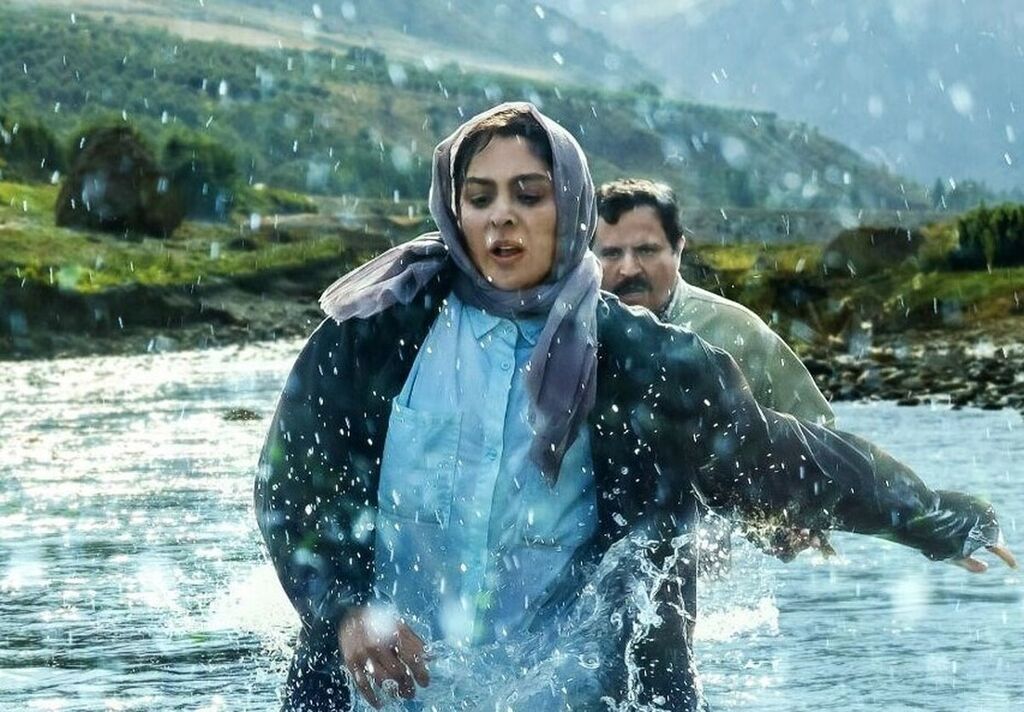 فیلم سینمایی در آغوش درخت فیلم سینمایی در آغوش درخت