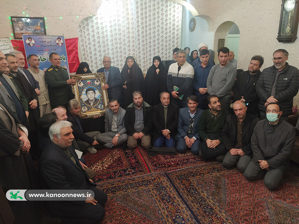 سرپرست کانون استان اردبیل از خانواده شهید ودود اقلیمی تجلیل کرد